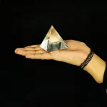 Crystal Pyramid, स्फटिक पिरामिड