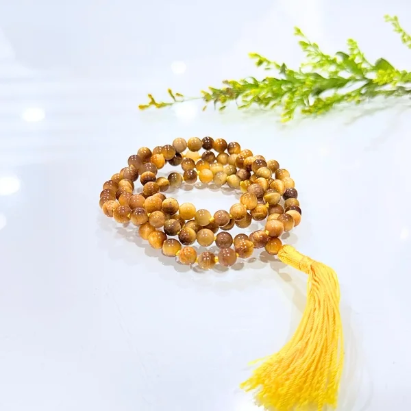 Cat Eye Mala (लहसुनिया माला)