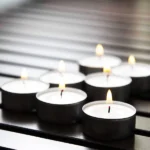 Burning Light Candle (लाइट कैंडल)