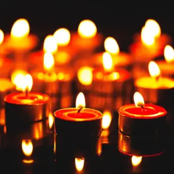Light Candle (लाइट कैंडल)