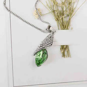 Desert Light Crystal Necklace (क्रिस्टल लॉकेट)