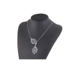 Double Leaf Necklace (पत्ती लॉकेट)