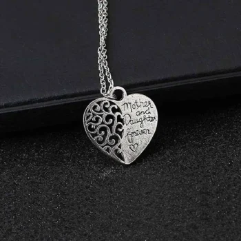 Mother Daughter Love Necklace (दिल लॉकेट)