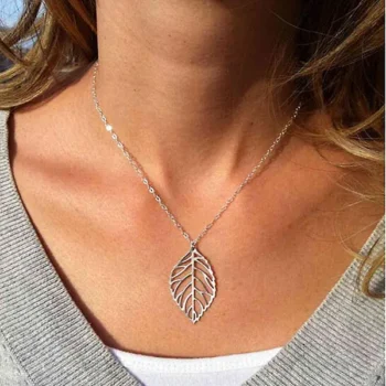 Single Leaf Necklace (पत्ती लॉकेट)