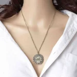 Vintage Gold Necklace (विंटेज लॉकेट)