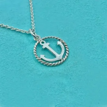 Anchor Charm Pendant (एंकर चार्म लॉकेट)