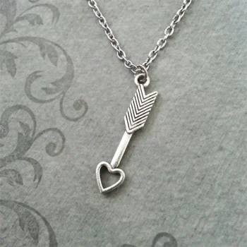 Arrow Charm Pendant (तीर चार्म लॉकेट)