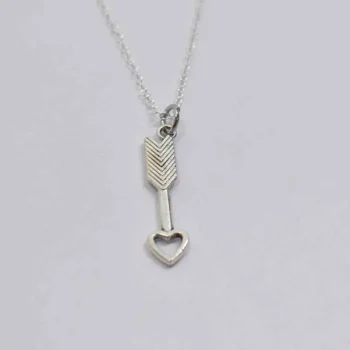 Arrow Charm Pendant (तीर चार्म लॉकेट)