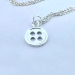 Button Charm Pendant (बटन चार्म लॉकेट)