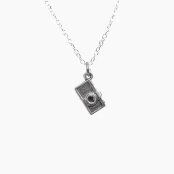 Camera Charm Pendant (कैमरा चार्म लॉकेट)