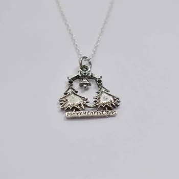 Christmas Tree Charm Pendant (क्रिसमस ट्री चार्म लॉकेट)