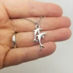 Dolphin Charm Pendant (डॉल्फिन चार्म लॉकेट)