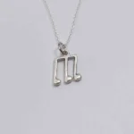 Musical Note Charm Pendant (संगीत नोट चार्म लॉकेट)