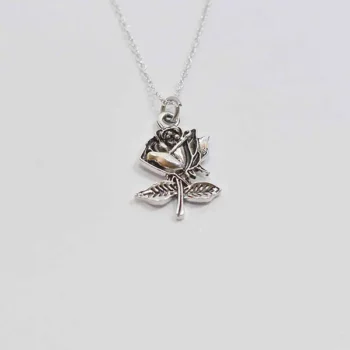 Rose Flower Charm Pendant (गुलाब चार्म लॉकेट)