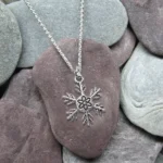 Snow Flake Charm Pendant (स्नोफ्लेक चार्म लॉकेट)