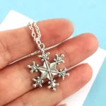 Star Charm Pendant (तारा चार्म लॉकेट)