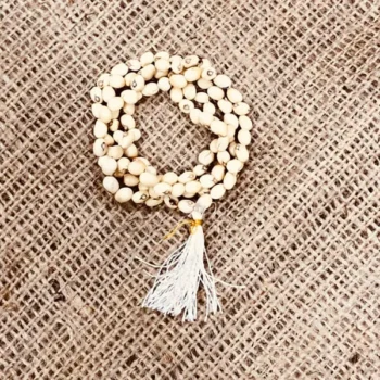Safed Gunja Mala (सफ़ेद गूंजा माला)