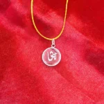Om Sphatik Locket (ॐ स्फटिक लॉकेट)