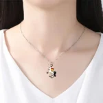 Unicorn Pendant (एक तंगावाला लॉकेट)