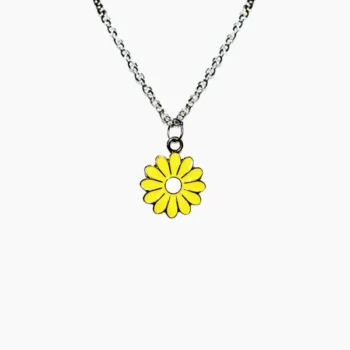Yellow Sunflower Pendant (सूरजमुखी लॉकेट)