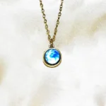 Universe Pendant (अंतरिक्ष लॉकेट)