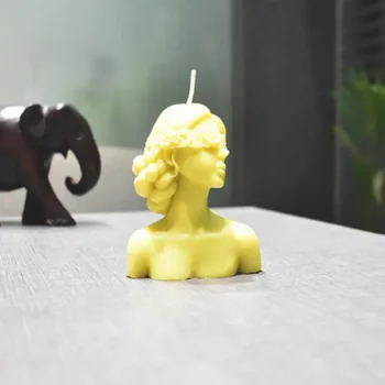 Blind Folded Lady Candle (ब्लाइंड फोल्डेड लेडी मोमबत्ती)