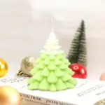 Christmas Tree Candle (क्रिसमस ट्री मोमबत्ती)