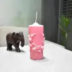 Flower Pillar Candle (फ्लावर पिलर मोमबत्ती)