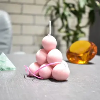 Pyramid Bubble Candle (पिरामिड बबल मोमबत्ती)