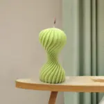 Round Wave Twirl Candle (गोल वेव ट्विरल मोमबत्ती)