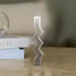 Zig Zag Candle (जिग जैग मोमबत्ती)
