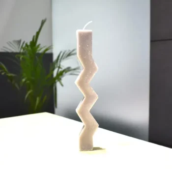 Zig Zag Candle (जिग जैग मोमबत्ती)