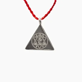 Gayatri Swastik Silver Yantra Locket, गायत्री स्वास्तिक चांदी यंत्र लॉकेट