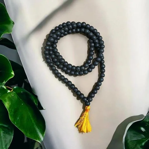 Ebony Mala, एबोनी माला